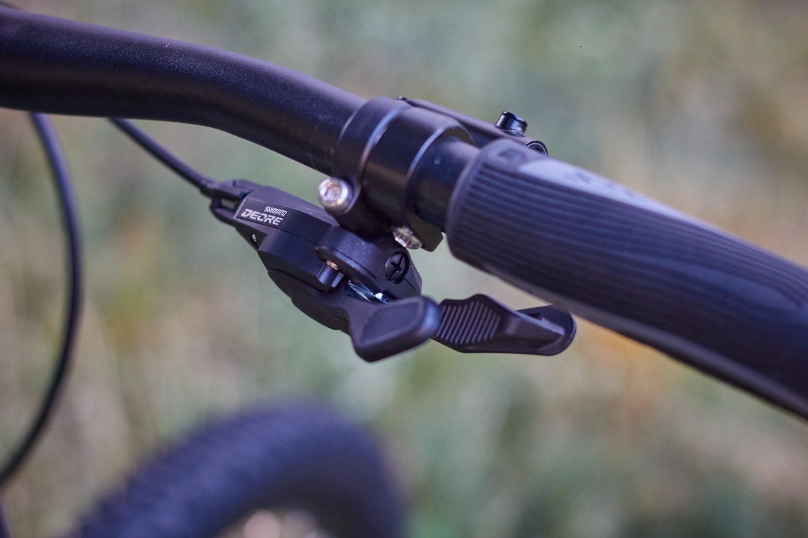 SHIMANO Deore (021) SL-M6100-R Rapidfire Plus. на велосипеді келліс спайдер