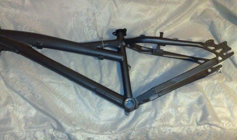 HEADLESS_Jumpy (1).jpg