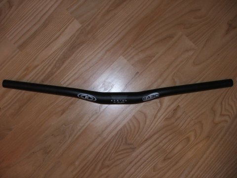 easton_ea30_handlebar.jpg