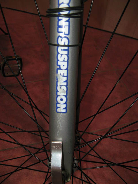 Царапины на передней вилке.JPG