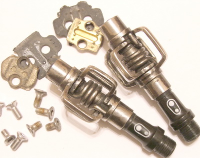 Crank Brothers Egg Beater C.jpg