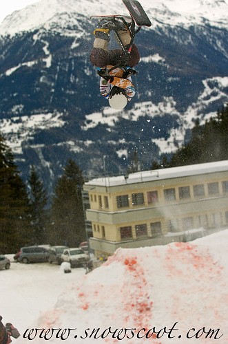 snowscootzapikscransfrontx-vi 2.jpg