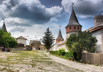 kamenets_yard.jpg