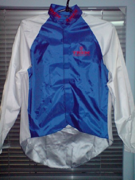 jacket trek blue-white.jpg