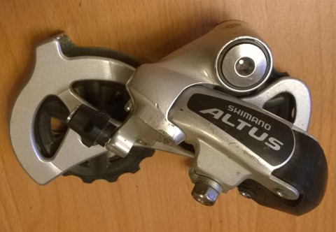 Shimano_Altus_RD-M310_1.jpg