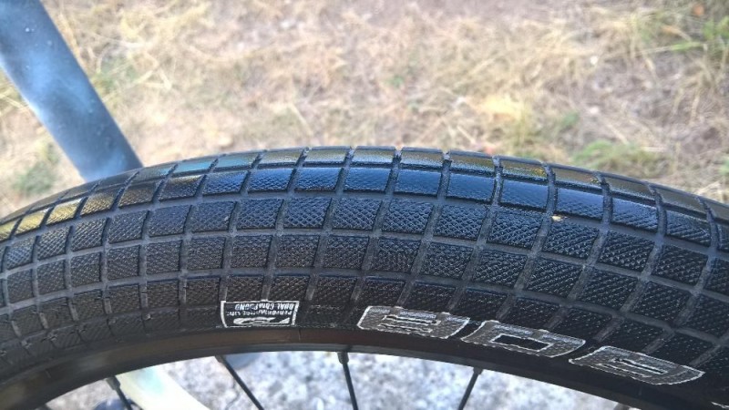 528184336_3_1000x700_schwalbe-crazy-bob-26-velo.jpg
